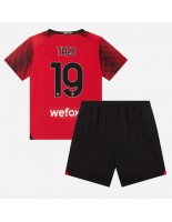 AC Milan Theo Hernandez #19 Domácí dres pro děti 2023-24 Krátký Rukáv (+ trenýrky)